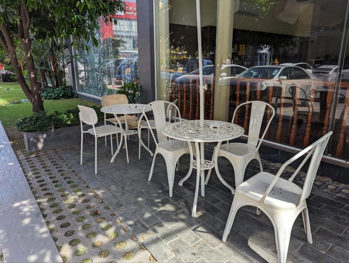 中青秋果酒店 True Go Hotel Phnom Penh Exterior foto